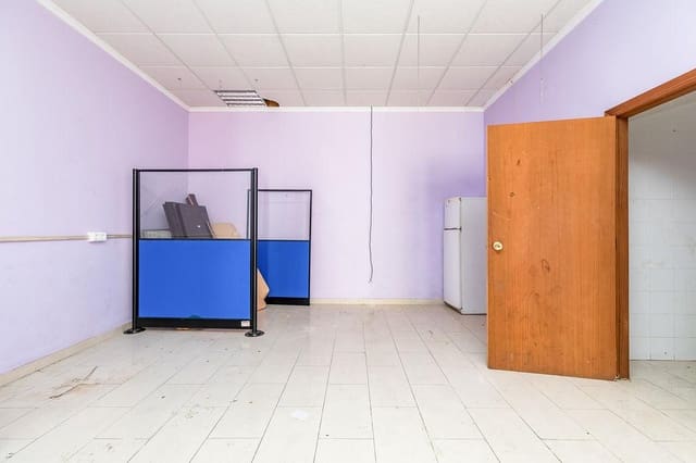 2 makuuhuone Yritys myytävänä paikassa Alzira - 84 000 € (Ref: 9495466)