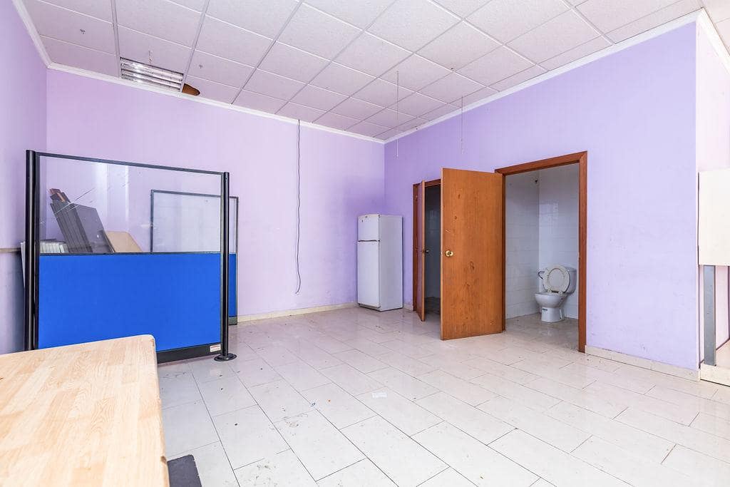 2 bedroom Business for sale in Alzira - € 84,000 (Ref: 9495466)
