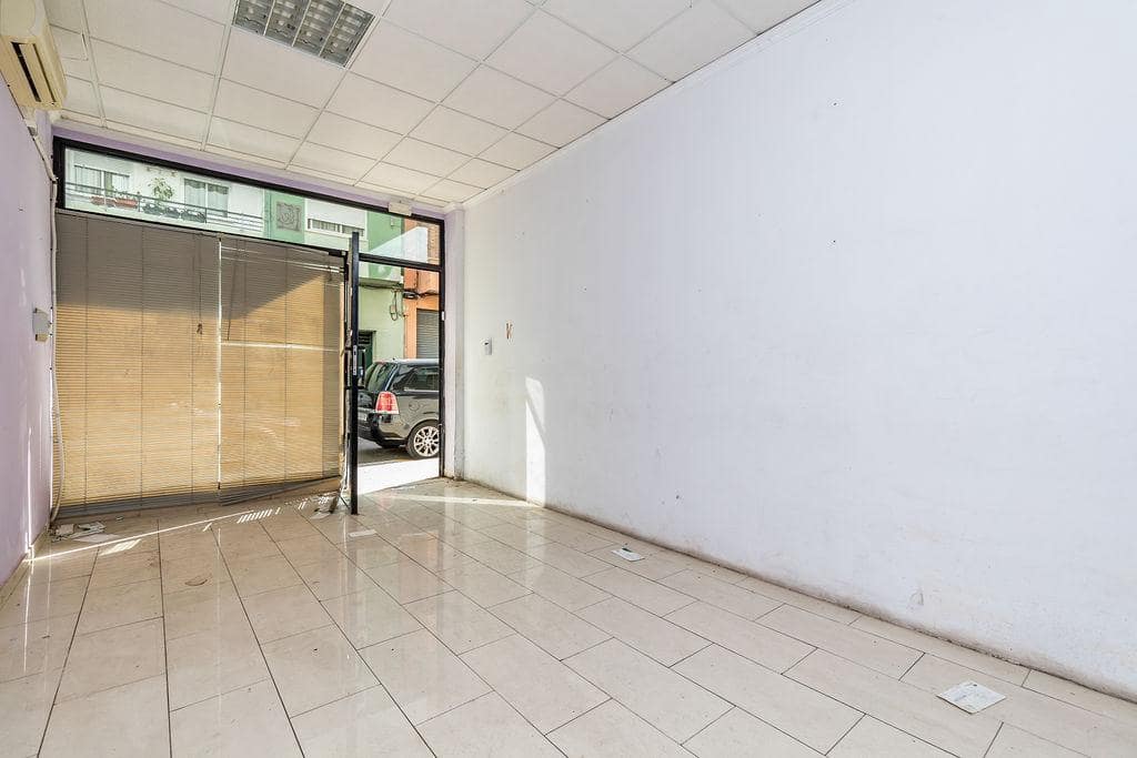 2 bedroom Business for sale in Alzira - € 84,000 (Ref: 9495466)