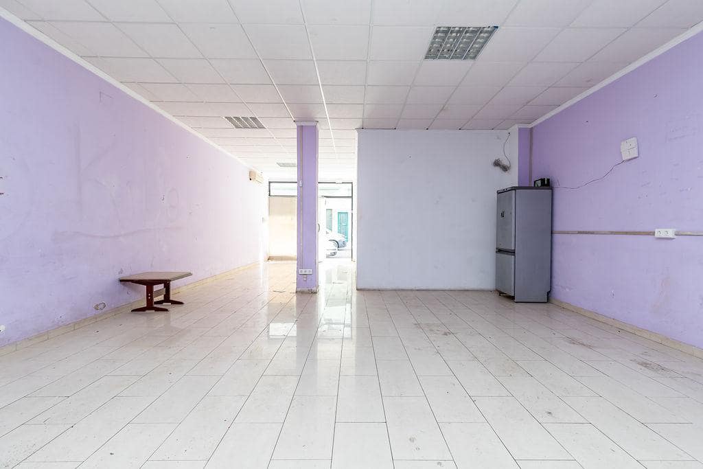 2 bedroom Business for sale in Alzira - € 84,000 (Ref: 9495466)