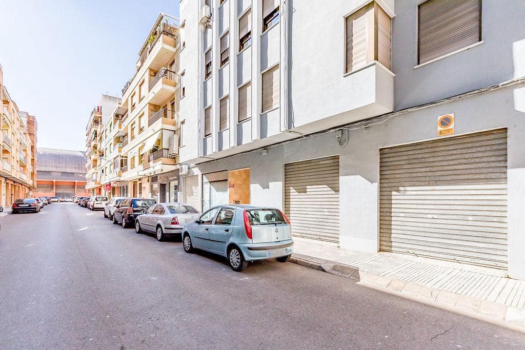 2 bedroom Business for sale in Alzira - € 84,000 (Ref: 9495466)