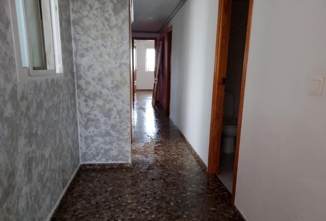 Piso de 3 habitaciones en Sollana en venta - 95.000 € (Ref: 9500915)