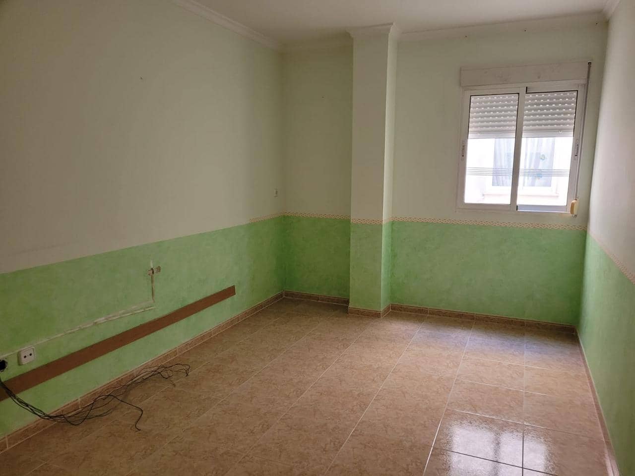 3 bedroom Flat for sale in Beniganim - € 100,000 (Ref: 9503166)