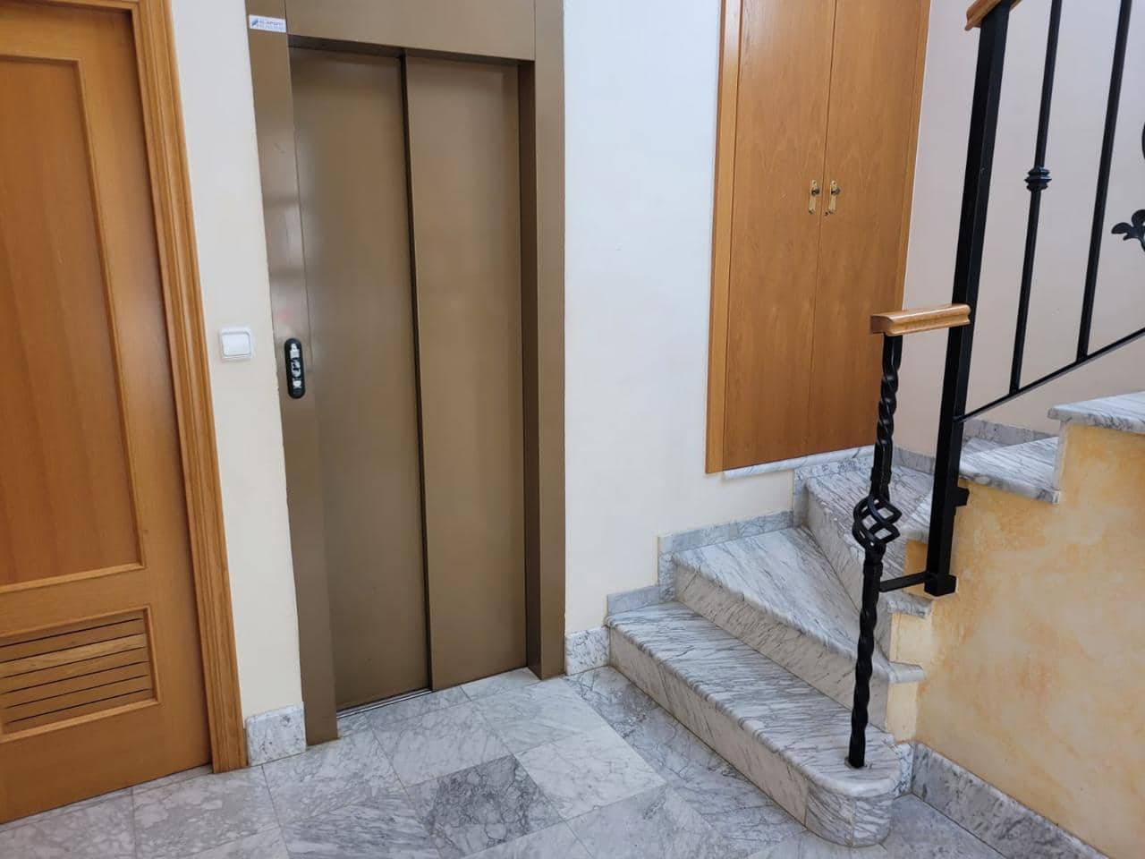 3 bedroom Flat for sale in Beniganim - € 100,000 (Ref: 9503166)