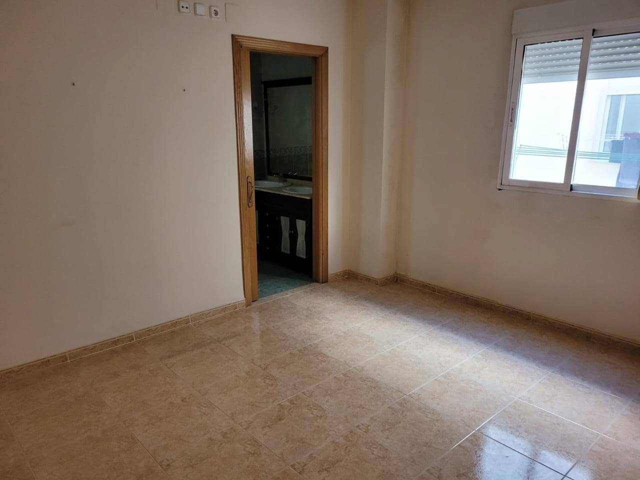 3 bedroom Flat for sale in Beniganim - € 100,000 (Ref: 9503166)