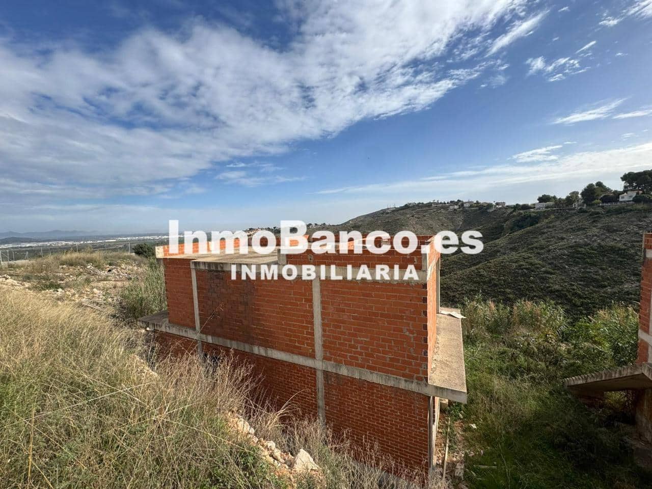 4 bedroom Villa for sale in Torrent - € 230,000 (Ref: 9504736)