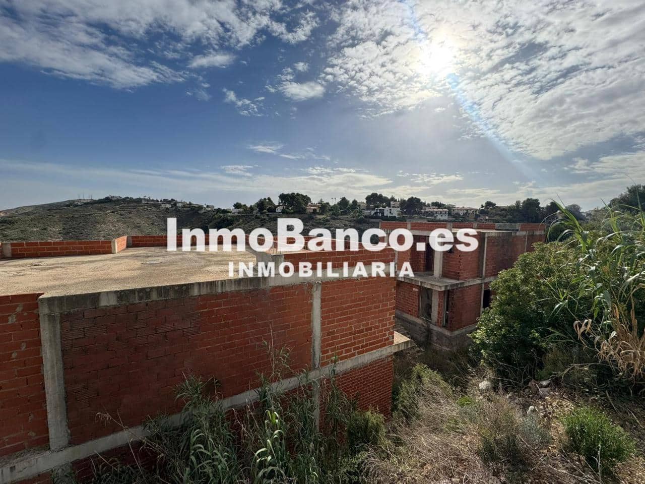 4 bedroom Villa for sale in Torrent - € 230,000 (Ref: 9504736)