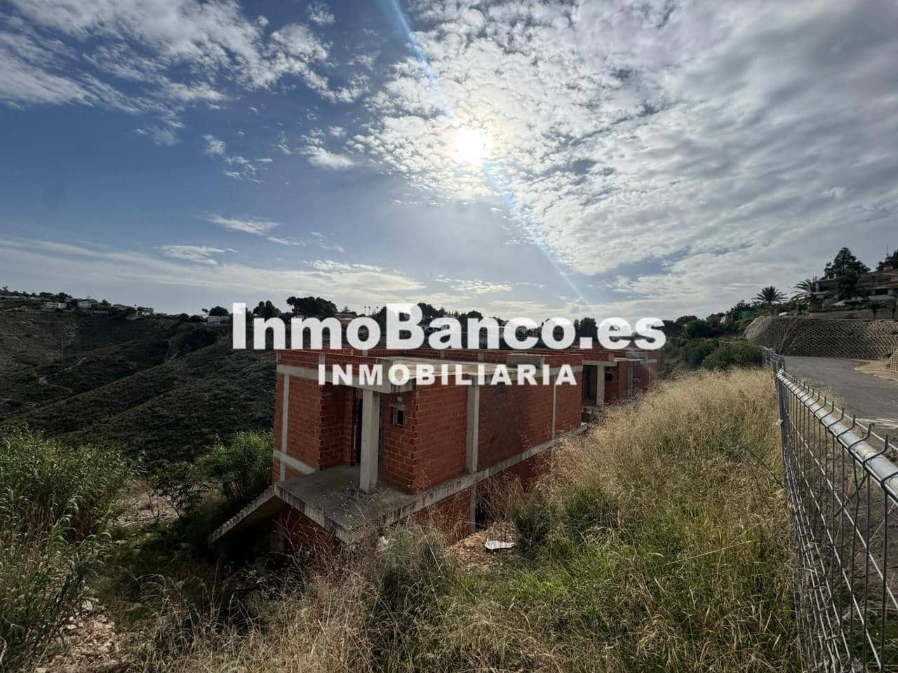 4 bedroom Villa for sale in Torrent - € 230,000 (Ref: 9504736)