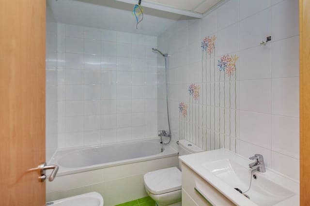 3 soverom Villa til salgs i Gilet - € 300 000 (Ref: 9506354)