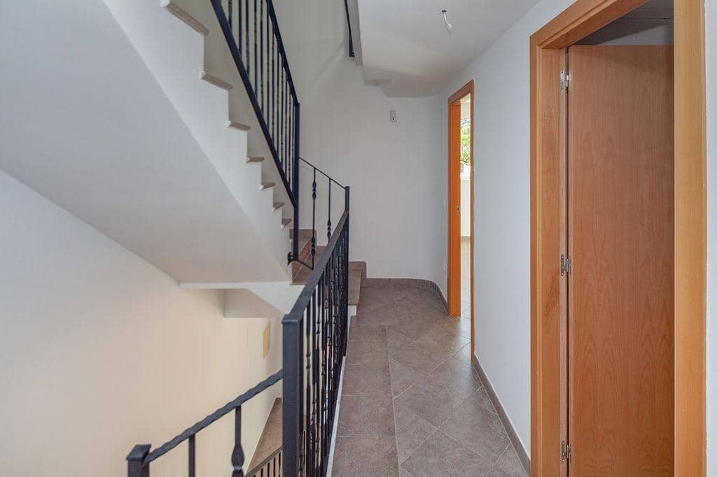 3 soverom Villa til salgs i Gilet - € 300 000 (Ref: 9506354)