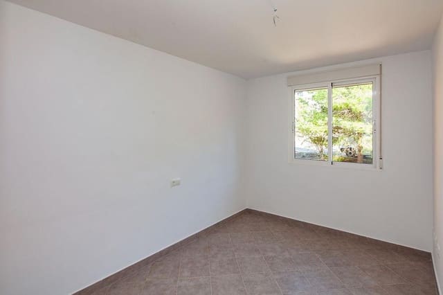 3 soverom Villa til salgs i Gilet - € 300 000 (Ref: 9506354)