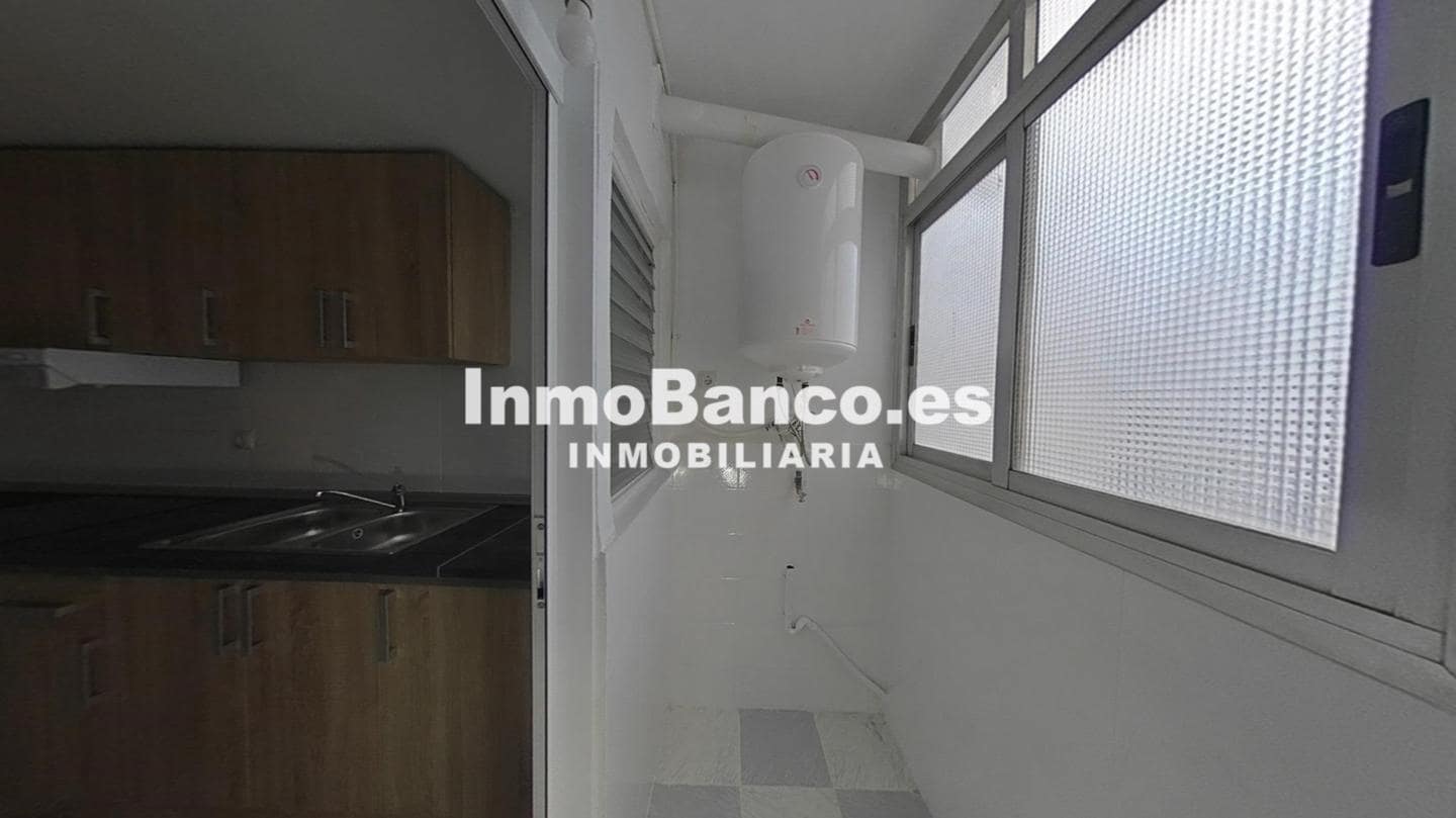 4 makuuhuone Asunto myytävänä paikassa Valencia kaupunki - 198 000 € (Ref: 9523074)