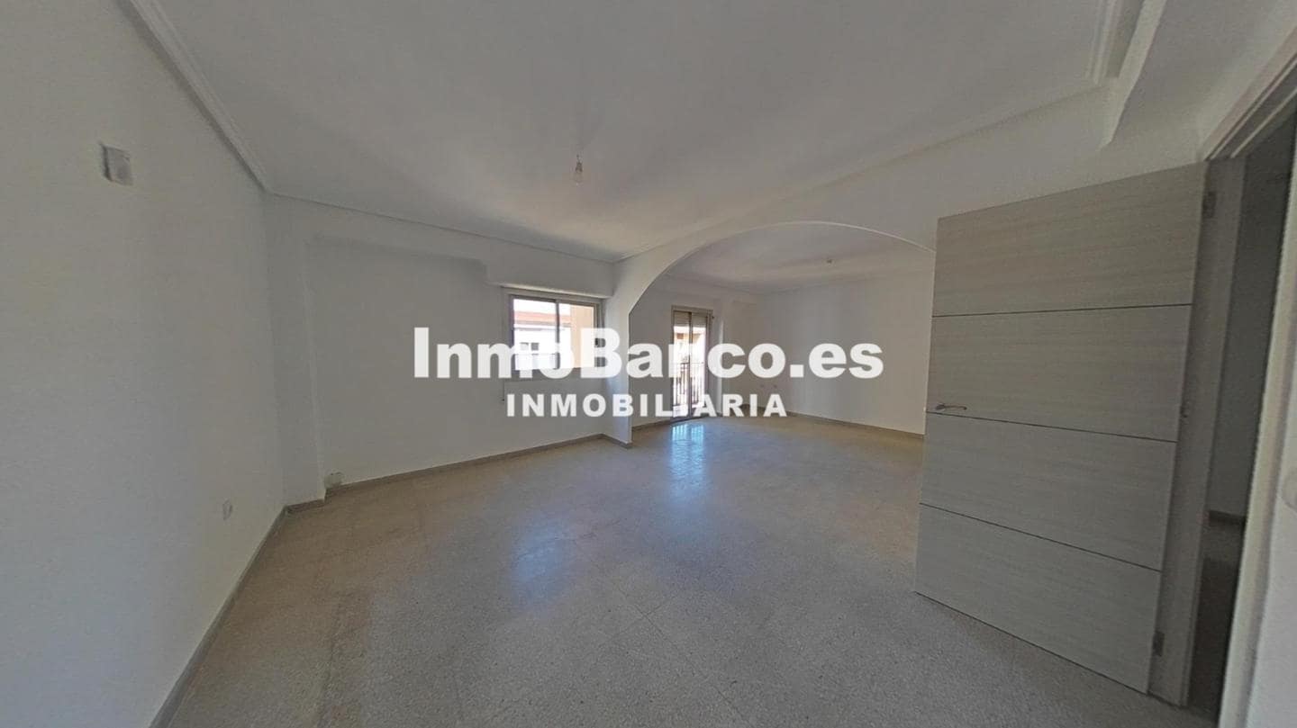 4 makuuhuone Asunto myytävänä paikassa Valencia kaupunki - 198 000 € (Ref: 9523074)