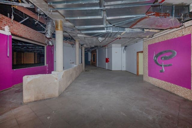 4 sovrum Företag till salu i Buñol - 369 000 € (Ref: 9525509)