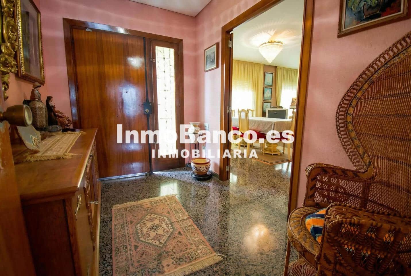 4 bedroom Villa for sale in Torrent with pool garage - € 475,000 (Ref: 9525510)