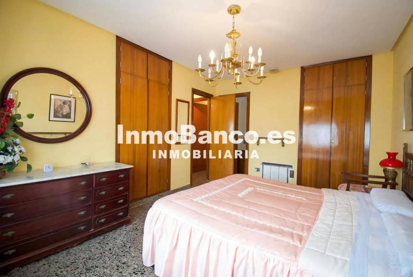 4 bedroom Villa for sale in Torrent with pool garage - € 475,000 (Ref: 9525510)