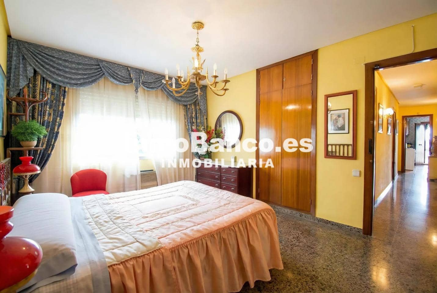 4 bedroom Villa for sale in Torrent with pool garage - € 475,000 (Ref: 9525510)