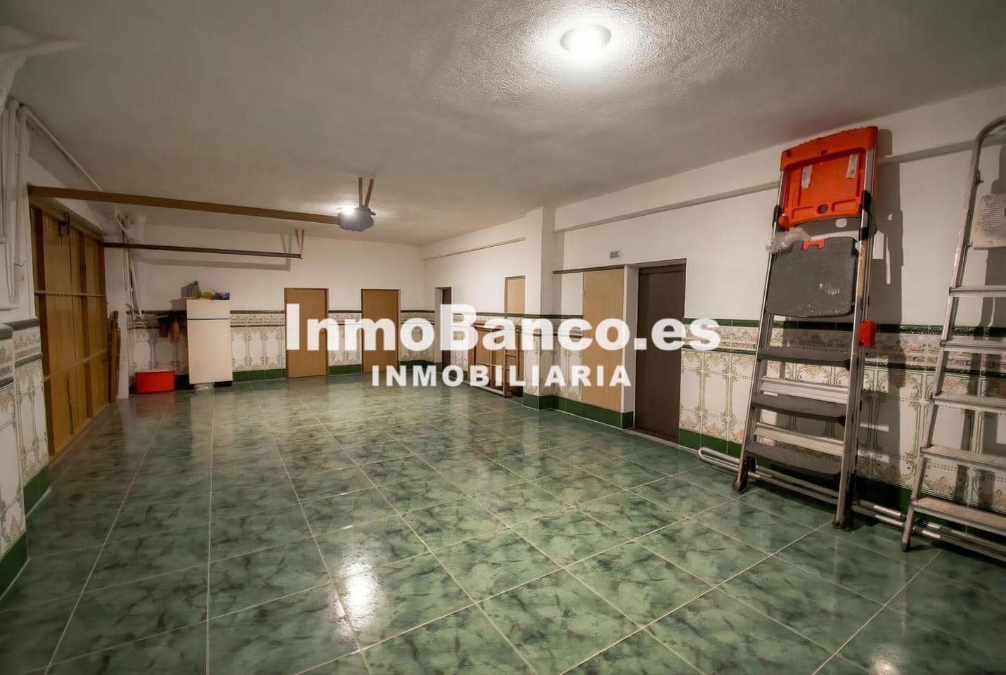 4 bedroom Villa for sale in Torrent with pool garage - € 475,000 (Ref: 9525510)