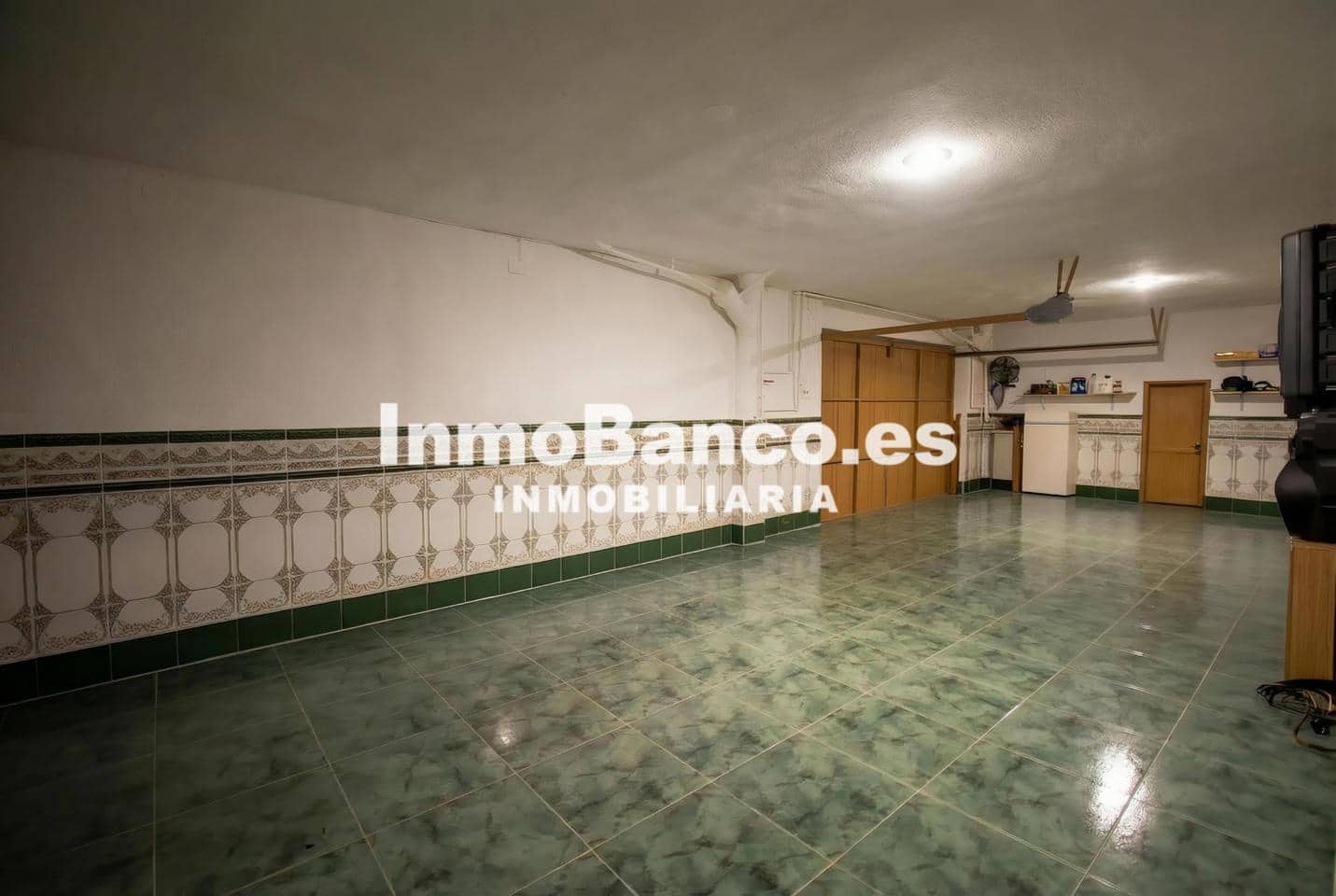 4 bedroom Villa for sale in Torrent with pool garage - € 475,000 (Ref: 9525510)