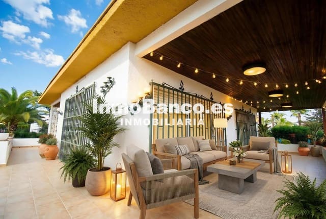 4 bedroom Villa for sale in Torrent with pool garage - € 475,000 (Ref: 9525510)