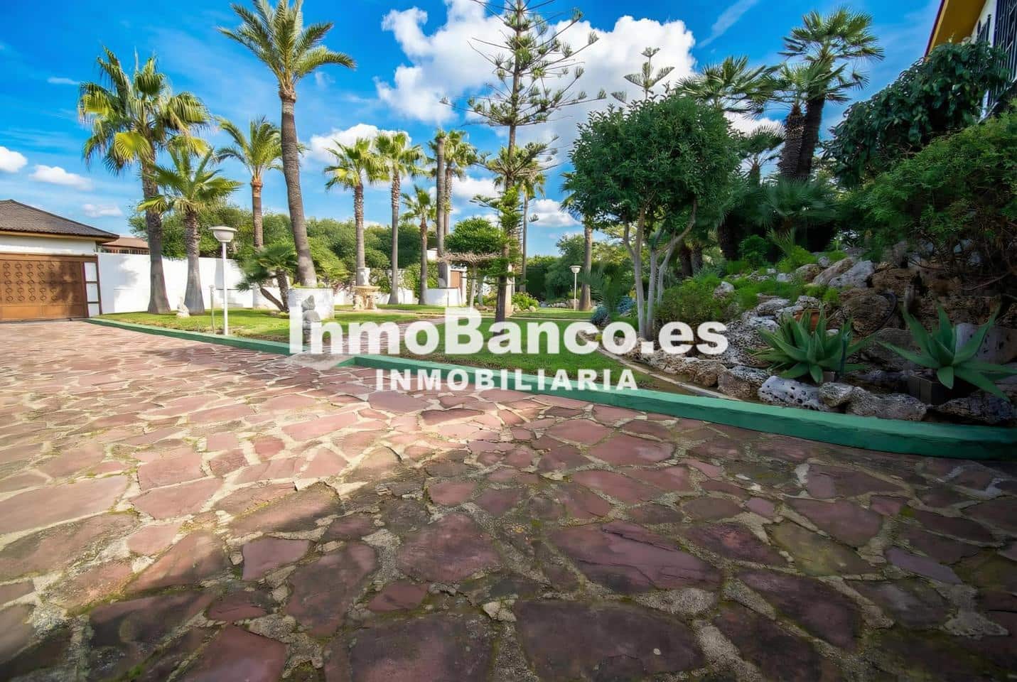 4 bedroom Villa for sale in Torrent with pool garage - € 475,000 (Ref: 9525510)