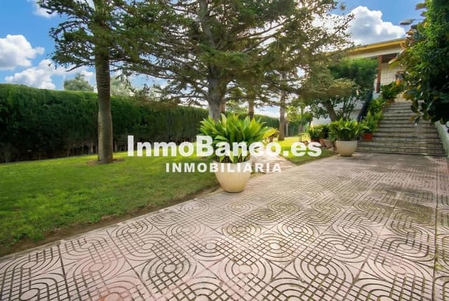 4 bedroom Villa for sale in Torrent with pool garage - € 475,000 (Ref: 9525510)