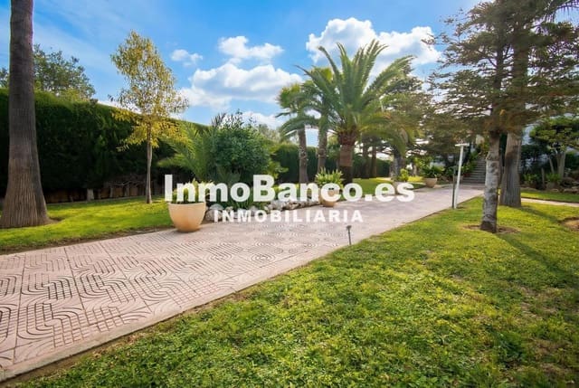 4 bedroom Villa for sale in Torrent with pool garage - € 475,000 (Ref: 9525510)