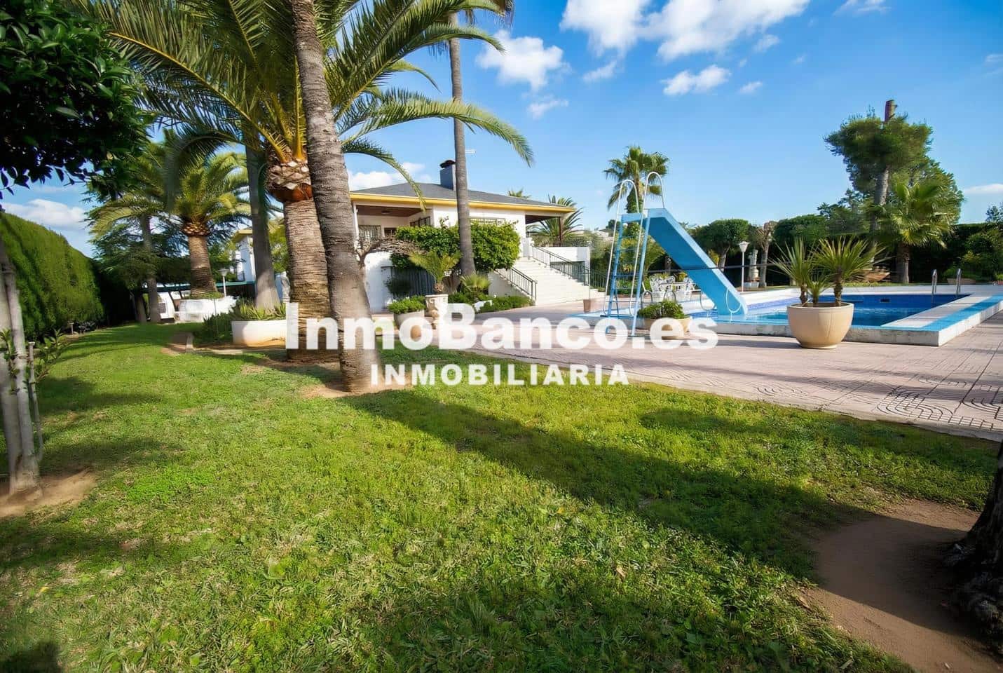 4 bedroom Villa for sale in Torrent with pool garage - € 475,000 (Ref: 9525510)