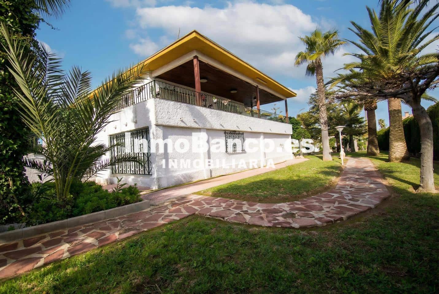 4 bedroom Villa for sale in Torrent with pool garage - € 475,000 (Ref: 9525510)