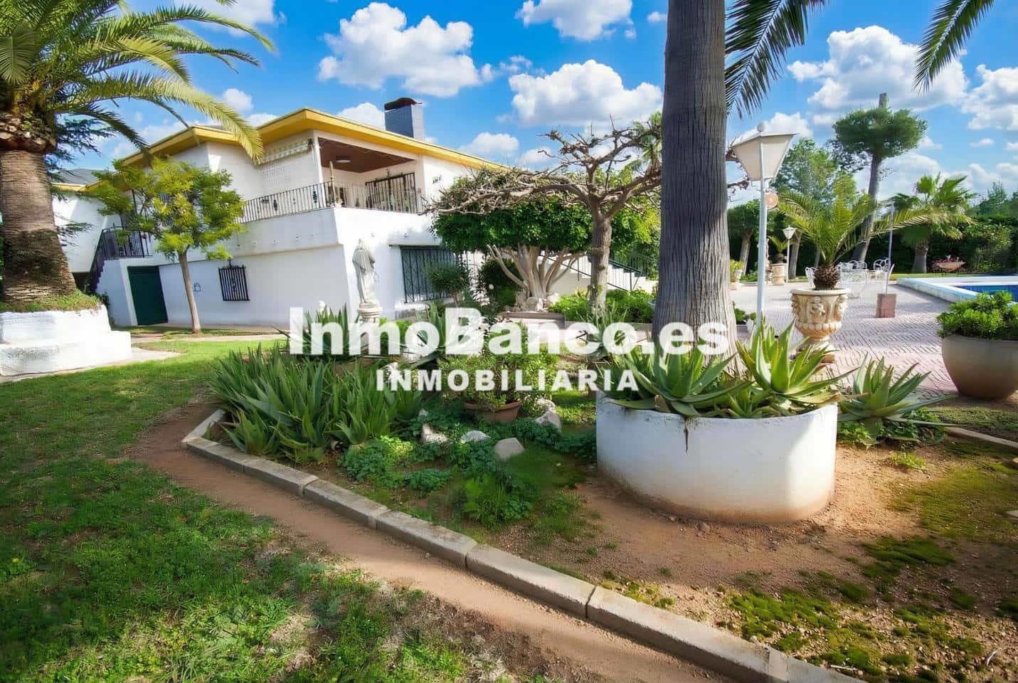 4 bedroom Villa for sale in Torrent with pool garage - € 475,000 (Ref: 9525510)