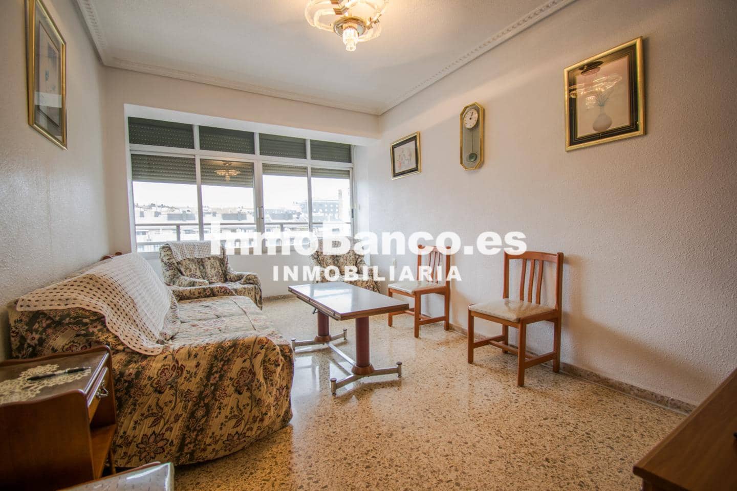 4 makuuhuone Asunto vuokrattavana paikassa Valencia kaupunki mukana 
autotalli - 1 900 € (Ref: 9525709)