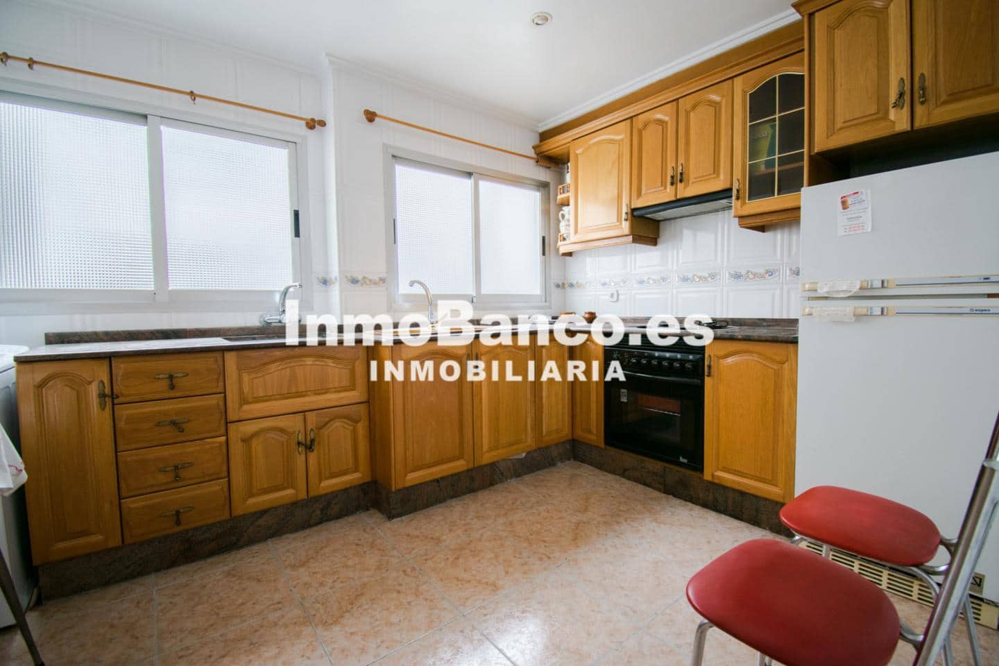 4 makuuhuone Asunto vuokrattavana paikassa Valencia kaupunki mukana 
autotalli - 1 900 € (Ref: 9525709)