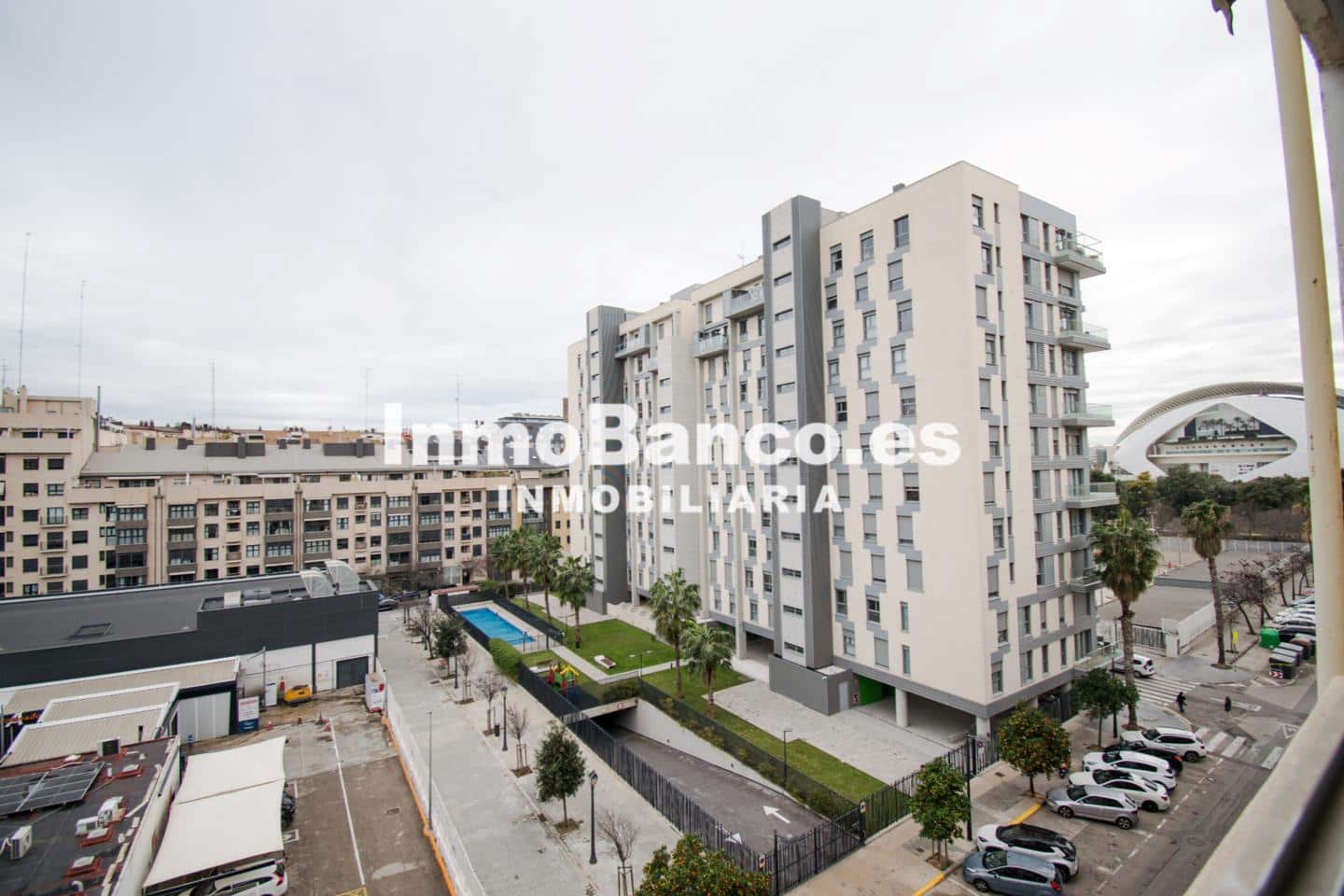 4 makuuhuone Asunto vuokrattavana paikassa Valencia kaupunki mukana 
autotalli - 1 900 € (Ref: 9525709)