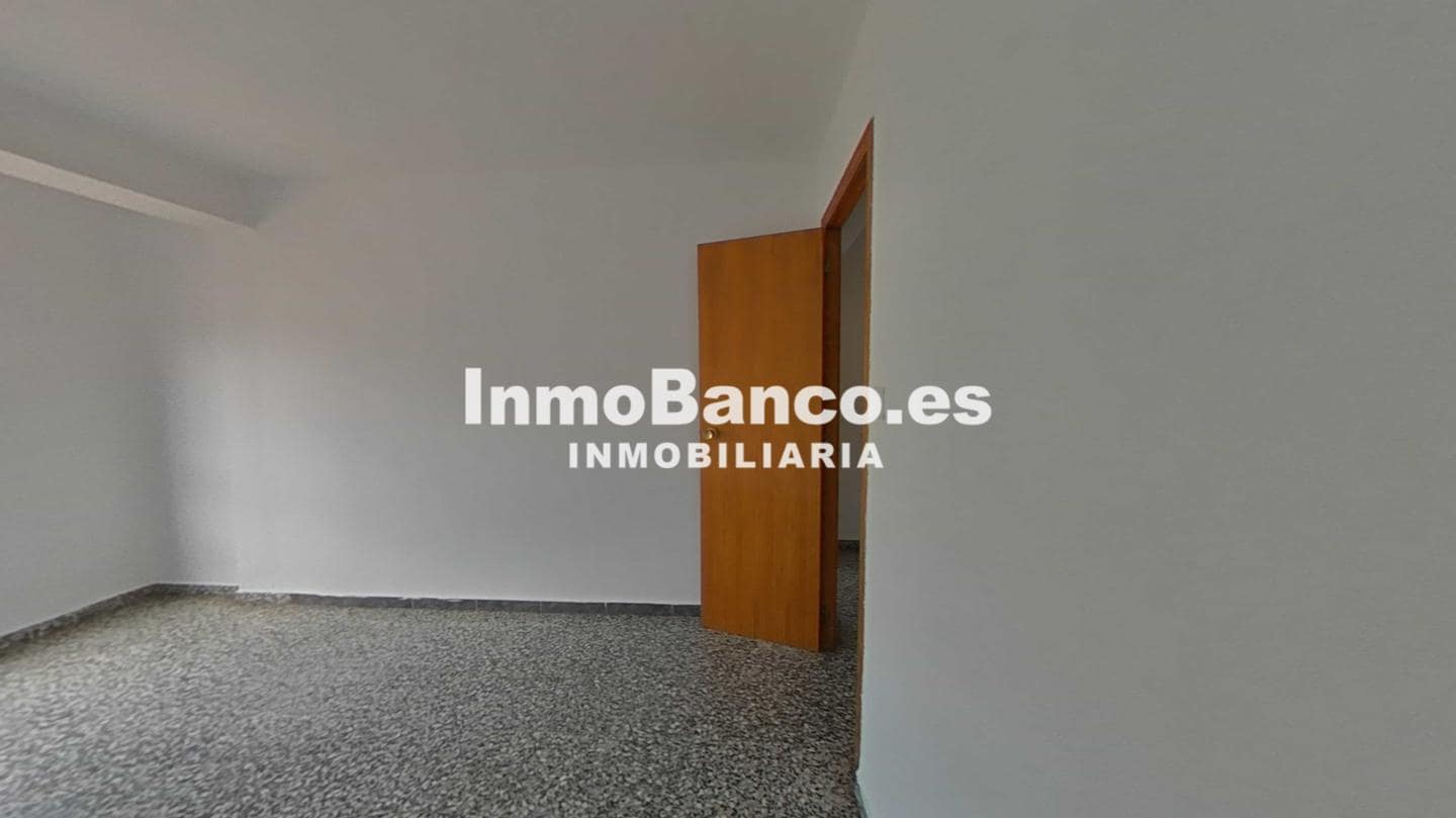 4 makuuhuone Asunto myytävänä paikassa Valencia kaupunki - 204 500 € (Ref: 9525812)