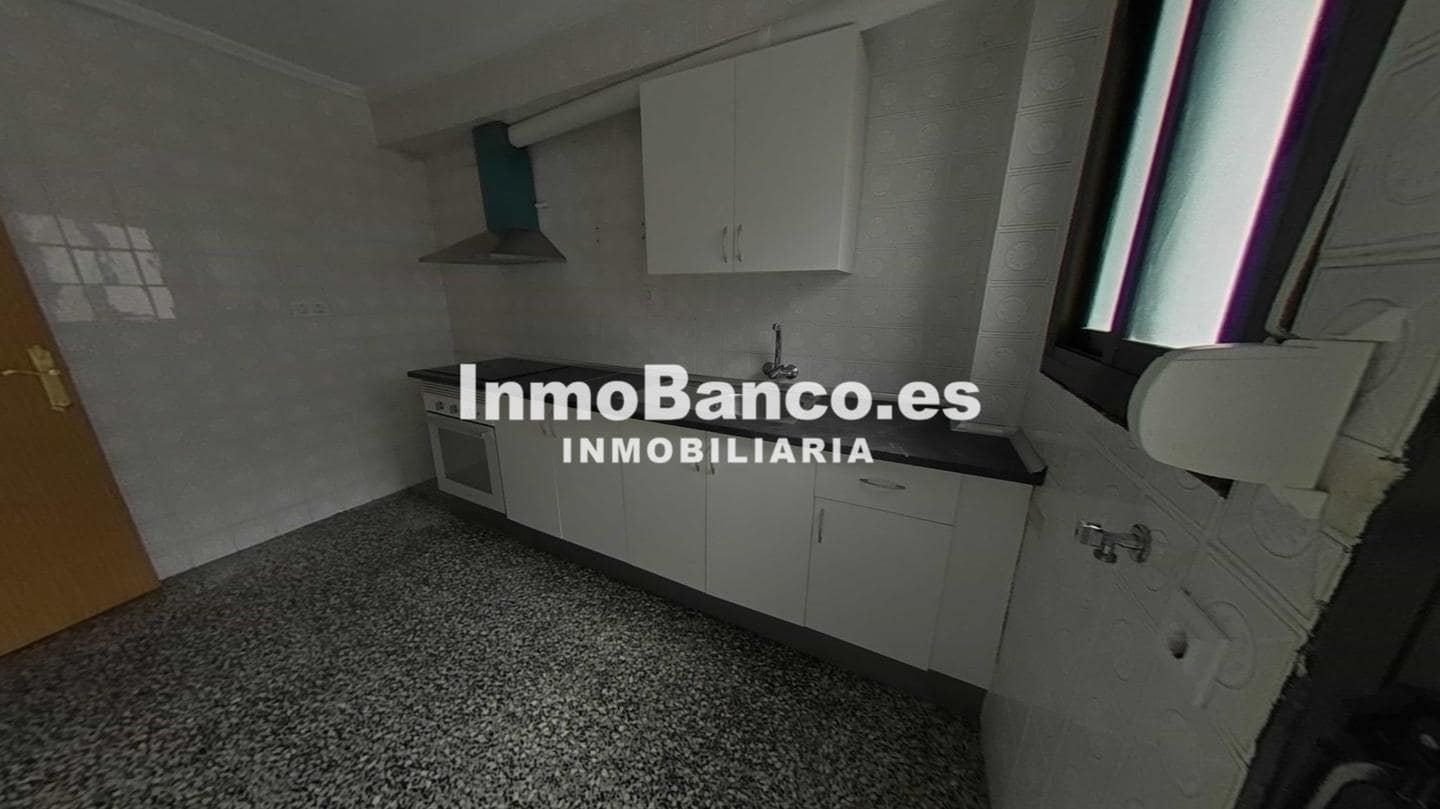 4 makuuhuone Asunto myytävänä paikassa Valencia kaupunki - 204 500 € (Ref: 9525812)