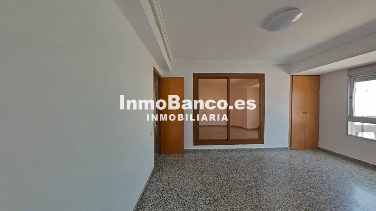 4 makuuhuone Asunto myytävänä paikassa Valencia kaupunki - 204 500 € (Ref: 9525812)