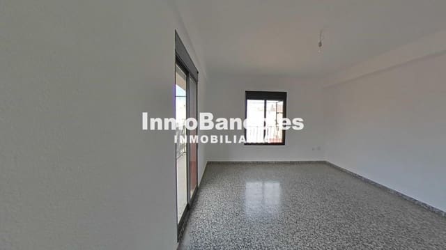 4 makuuhuone Asunto myytävänä paikassa Torrefiel, Valencia kaupunki - 204 500 € (Ref: 9525812)