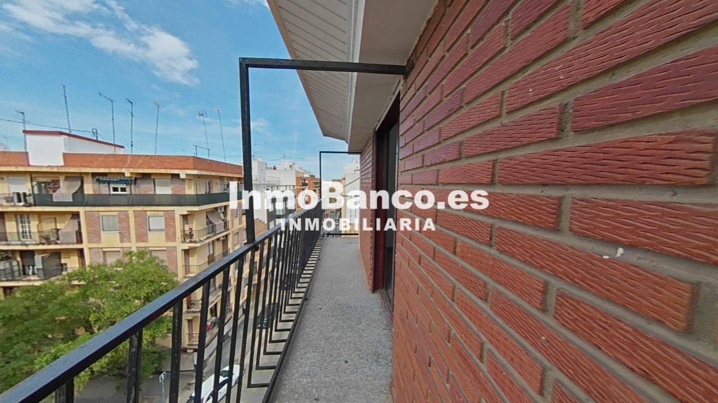 4 makuuhuone Asunto myytävänä paikassa Valencia kaupunki - 204 500 € (Ref: 9525812)