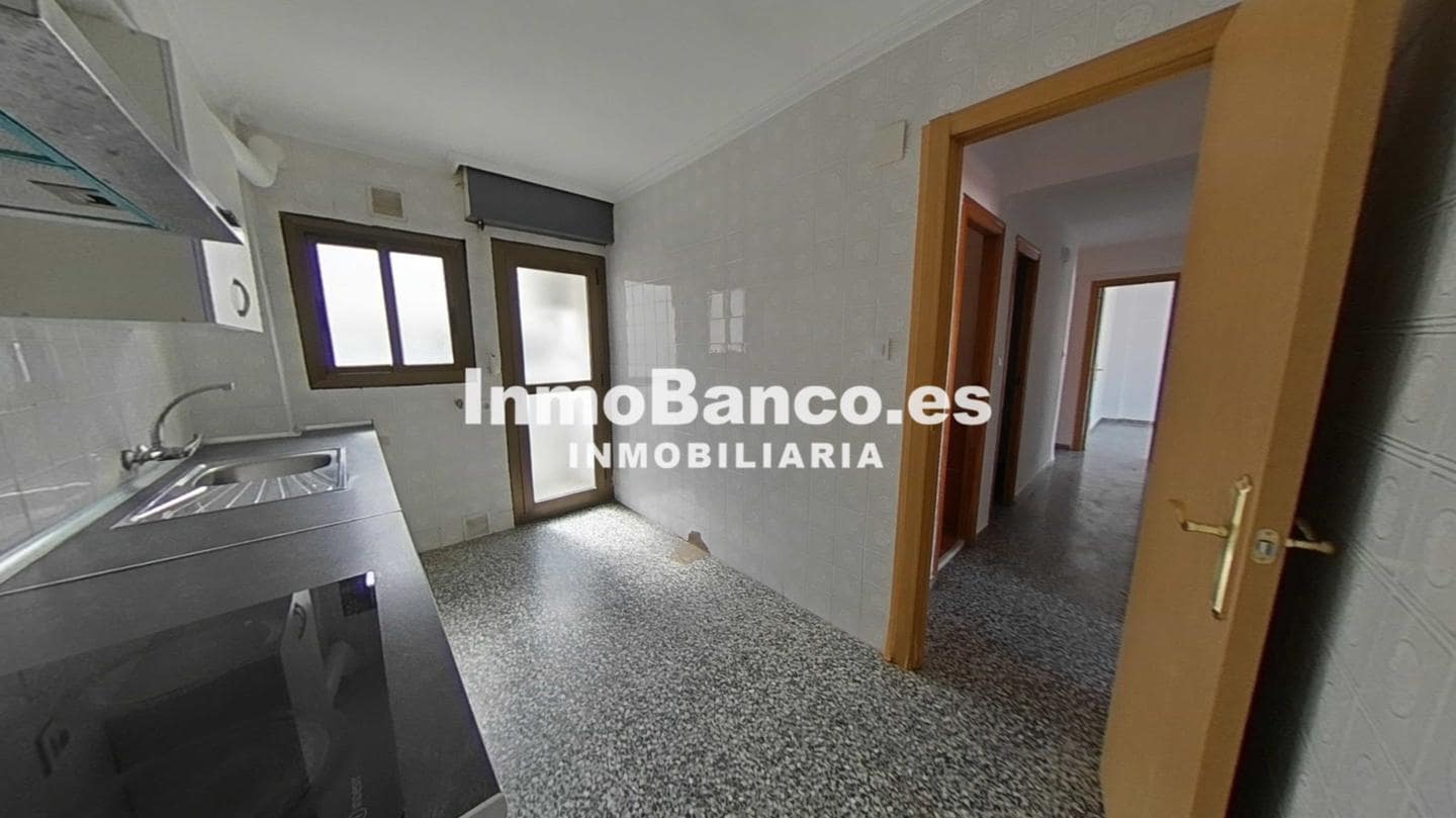 4 makuuhuone Asunto myytävänä paikassa Valencia kaupunki - 204 500 € (Ref: 9525812)