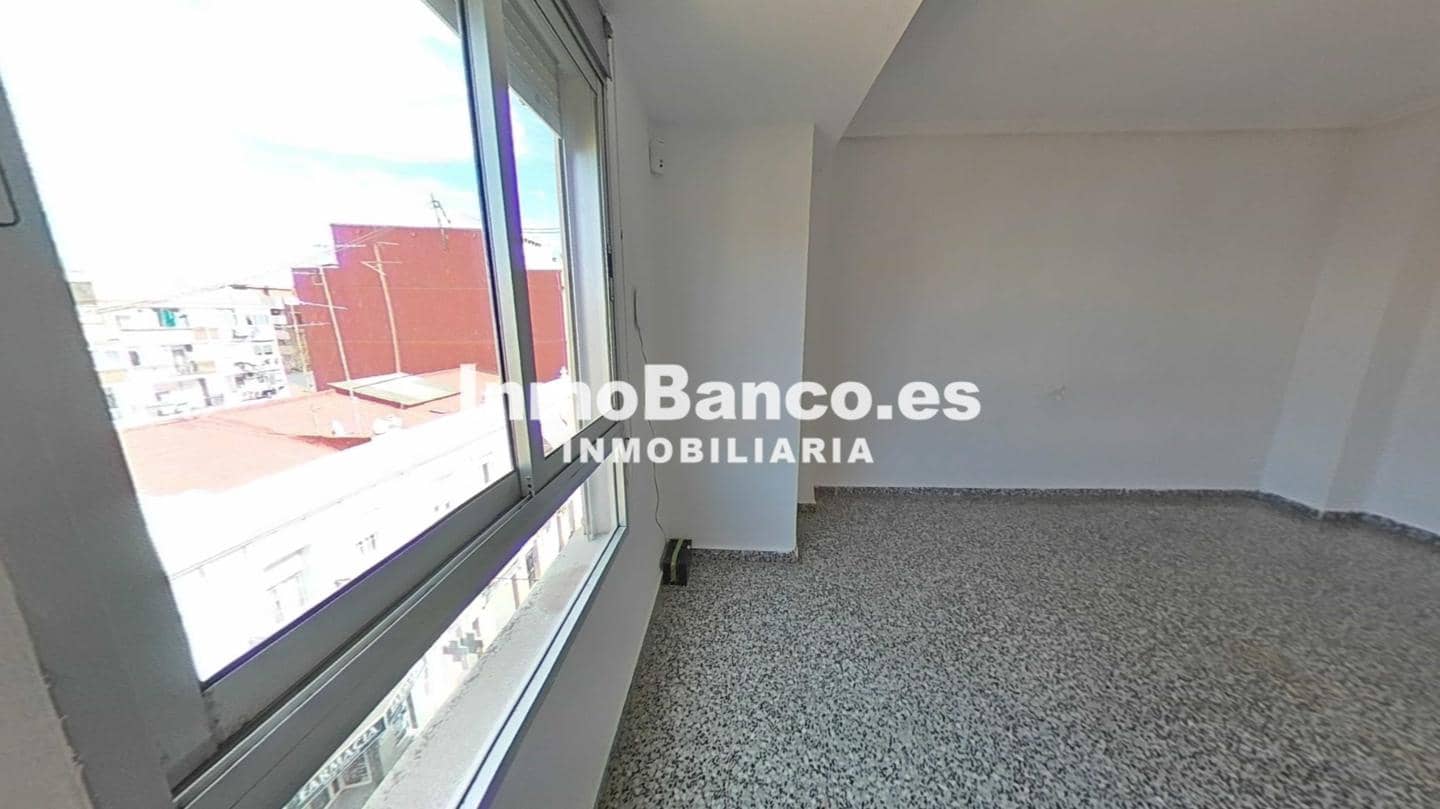 4 makuuhuone Asunto myytävänä paikassa Valencia kaupunki - 204 500 € (Ref: 9525812)