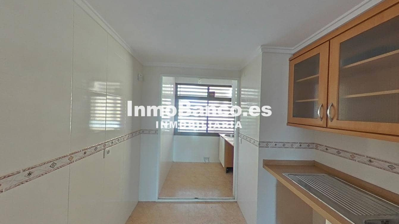 3 bedroom Flat for sale in Valencia city - € 385,000 (Ref: 9528416)