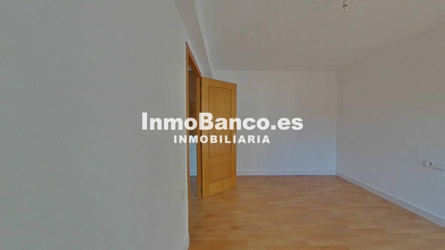 4 sovrum Lägenhet till salu i Valencia stad - 180 500 € (Ref: 9529092)