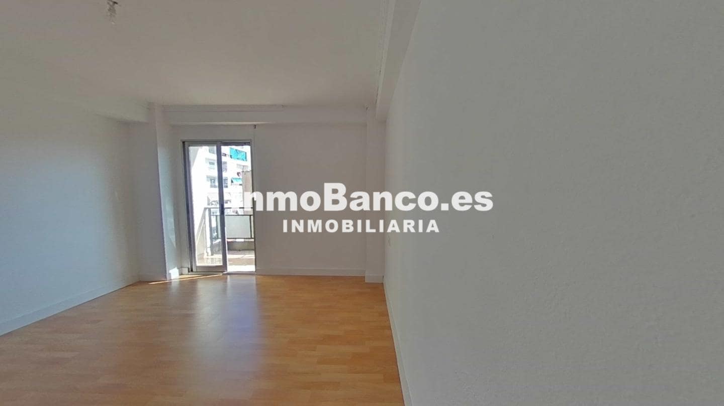 4 sovrum Lägenhet till salu i Valencia stad - 180 500 € (Ref: 9529092)
