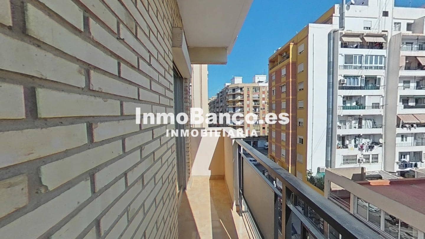 4 sovrum Lägenhet till salu i Valencia stad - 180 500 € (Ref: 9529092)