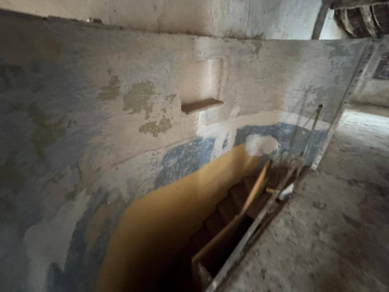 6 bedroom Villa for sale in Jerica - € 47,000 (Ref: 9532762)