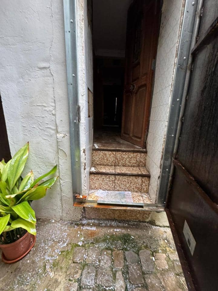 6 bedroom Villa for sale in Jerica - € 47,000 (Ref: 9532762)