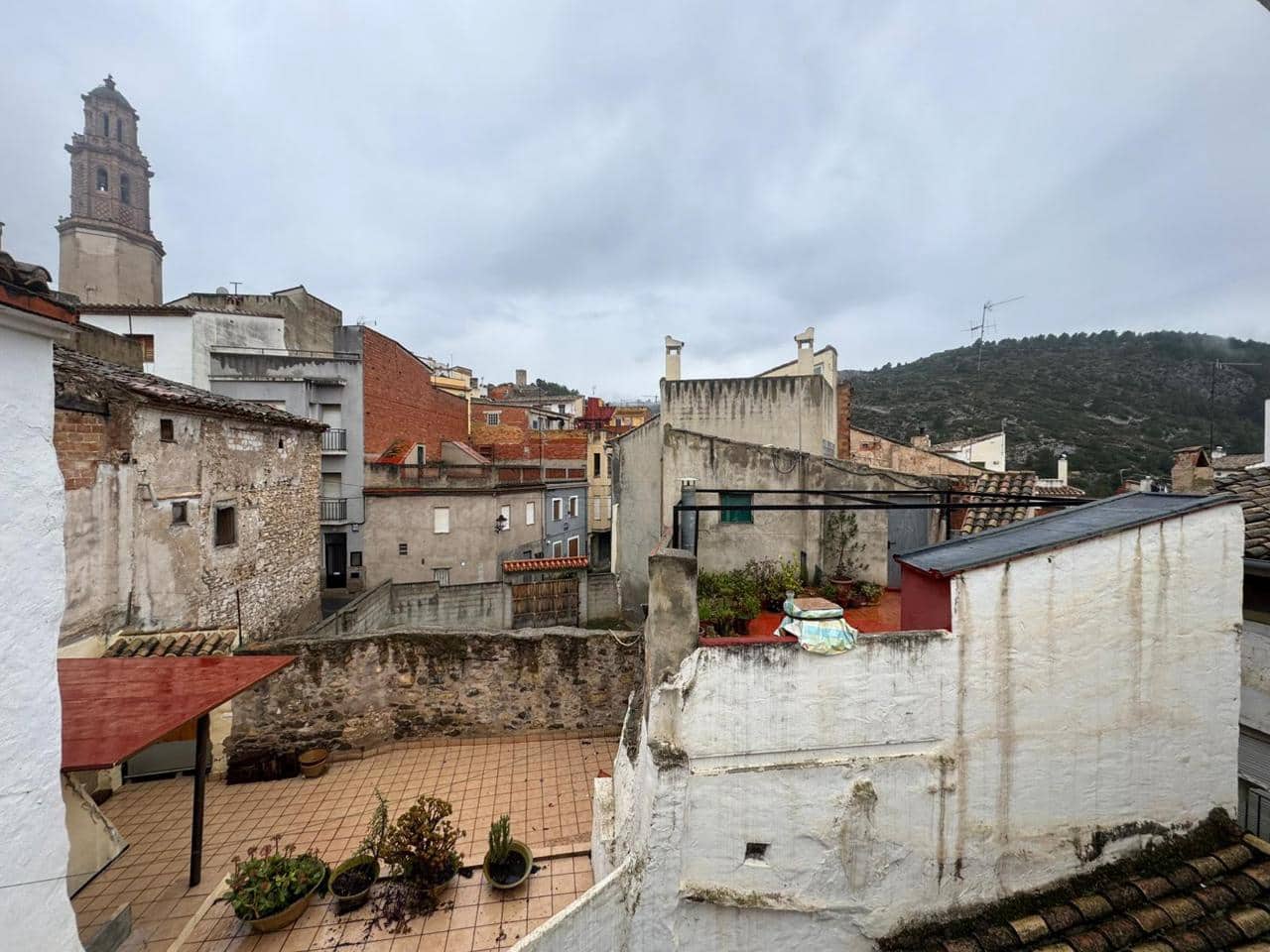 6 bedroom Villa for sale in Jerica - € 47,000 (Ref: 9532762)