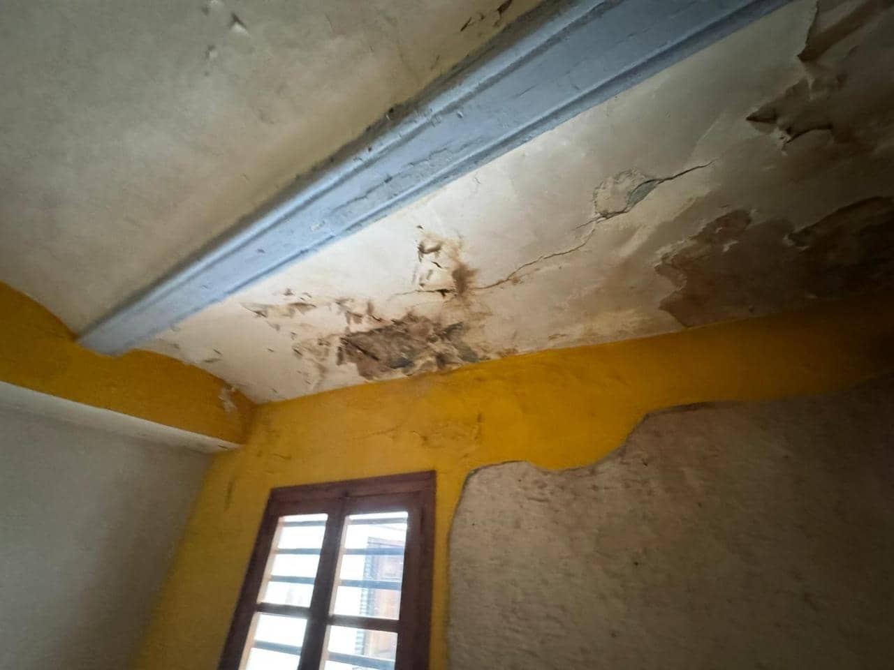 6 bedroom Villa for sale in Jerica - € 47,000 (Ref: 9532762)