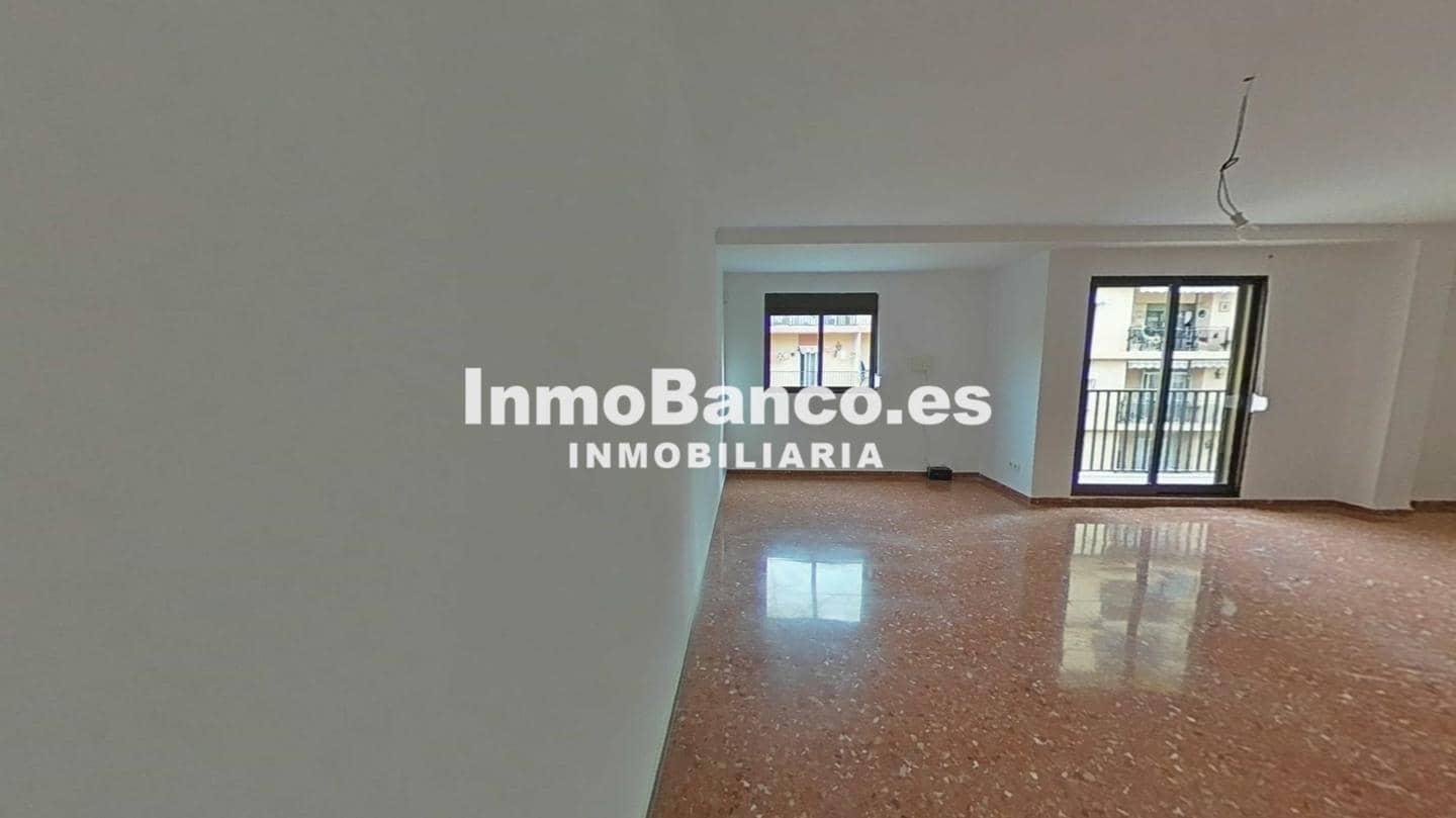 3 slaapkamer Flat te koop in Valencia stad - € 240.000 (Ref: 9532765)