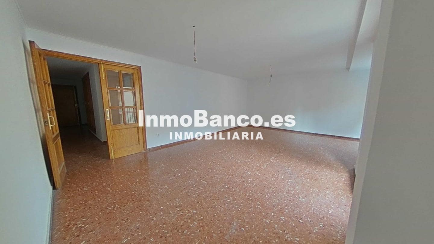 3 slaapkamer Flat te koop in Valencia stad - € 240.000 (Ref: 9532765)